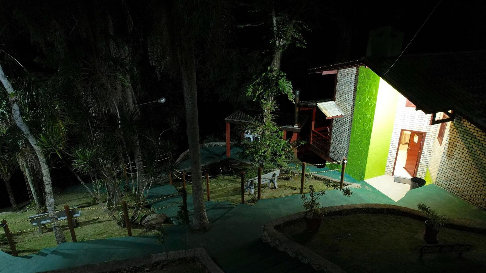 Jardim Praia do Estaleiro - Bangalô Casa das Palmeiras Porto Belo Extérieur photo